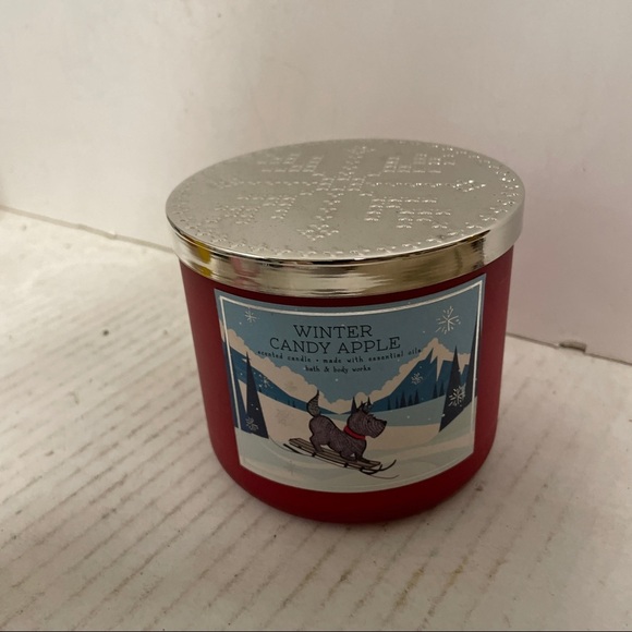 Bath Body Works Winter Candy Apple Candle HTF - Picture 1 of 2